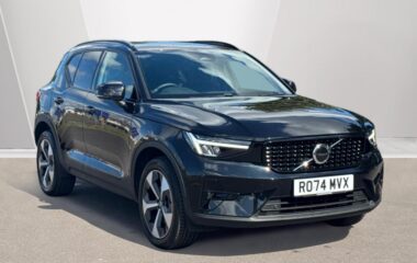 Used Volvo XC40 Plus, B3 Mild hybrid, Petrol, Dark
