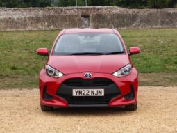 Used Toyota Yaris 1.5 VVT-h Icon E-CVT Euro 6 (s/s) 5dr full