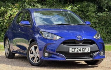 Used Toyota Yaris 1.5 VVT-h Icon E-CVT Euro 6 (s/s) 5dr