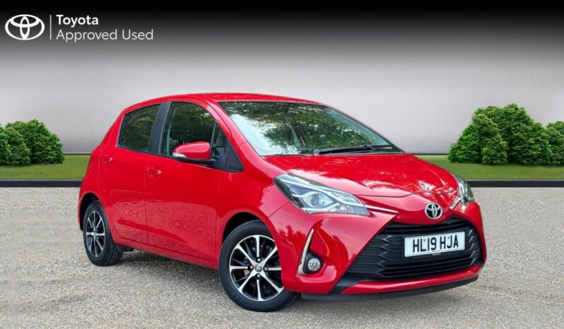 Used Toyota Yaris 1.5 VVT-i Icon Tech CVT Euro 6 5dr full