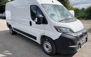 Used Peugeot Boxer 2.2 BlueHDi 335 Professional EAT8 L3 H2 Euro 6 (s/s) 5dr