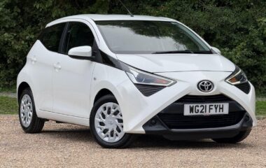 Used Toyota AYGO 1.0 VVT-i x-play Euro 6 (s/s) 5dr