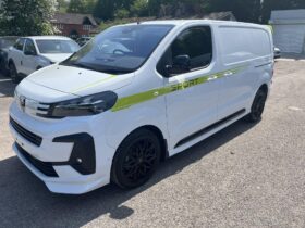 Used Peugeot Expert 2.0 BlueHDi 1400 Sport Standard Panel Van EAT8 MWB Euro 6 (s/s) 6dr