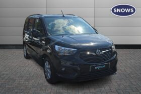 Used Vauxhall Combo Life 50kWh Design Auto 5dr (7.4kW Charger)