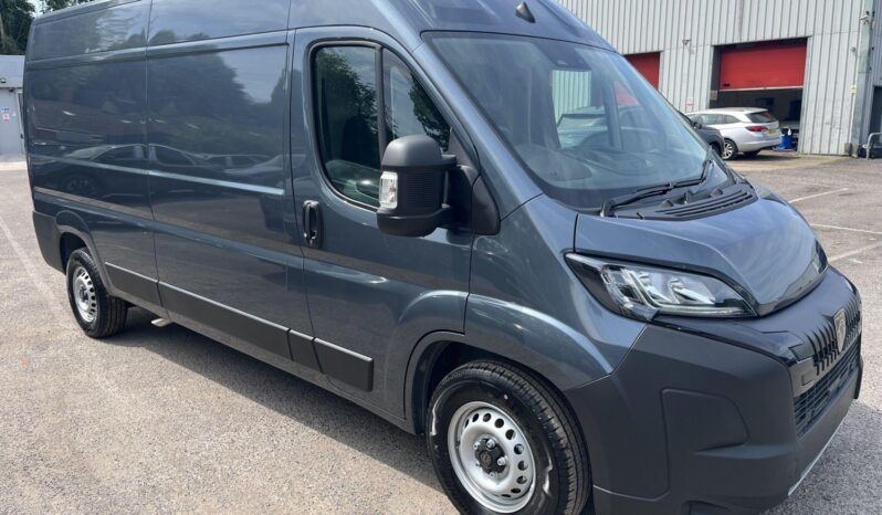 Used Peugeot Boxer 2.2 BlueHDi 335 Professional EAT8 L3 Medium Roof Euro 6 (s/s) 5dr full