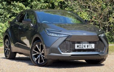 Used Toyota CHR 2.0 VVT-h 13.6 kWh Design CVT Euro 6 (s/s) 5dr