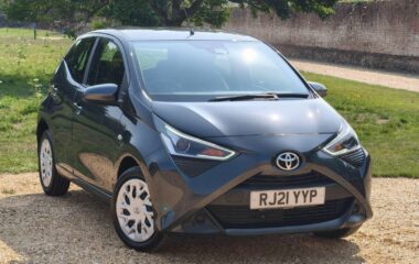Used Toyota AYGO 1.0 VVT-i x-play Euro 6 (s/s) 5dr