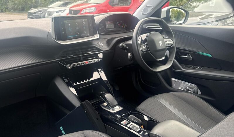 Used Peugeot 2008 50kWh Allure Auto 5dr full