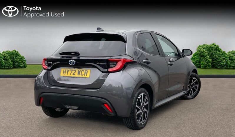 Used Toyota Yaris 1.5 VVT-h Design E-CVT Euro 6 (s/s) 5dr full
