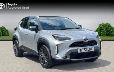 Used Toyota Yaris Cross 1.5 VVT-h Dynamic E-CVT AWD Euro 6 (s/s) 5dr