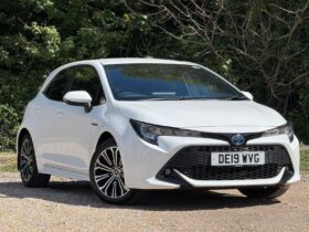 Used Toyota Corolla 1.8 VVT-h Design CVT Euro 6 (s/s) 5dr