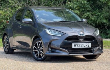 Used Toyota Yaris 1.5 VVT-h Design E-CVT Euro 6 (s/s) 5dr