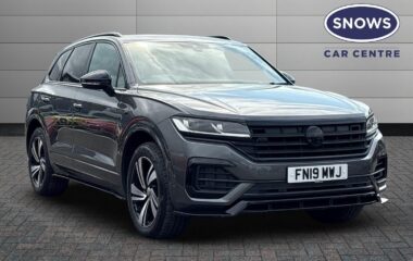 Used Volkswagen Touareg 3.0 TDI V6 R-Line Tech Tiptronic 4Motion Euro 6 (s/s) 5dr