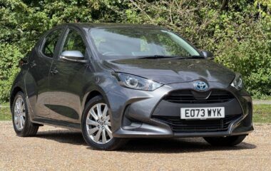 Used Toyota Yaris 1.5 VVT-h Icon E-CVT Euro 6 (s/s) 5dr
