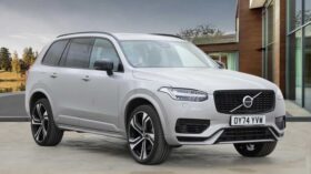 Used Volvo XC90 Ultra, T8 AWD Plug-in hybrid, Electric/Petrol, Dark, 7 Seats
