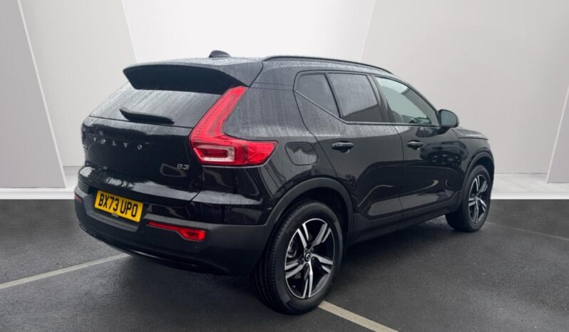 Used Volvo XC40 Plus, B3 Mild hybrid, Petrol, Dark full