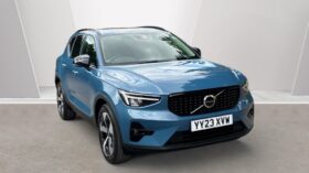 Used Volvo XC40 Ultimate, B4 mild hybrid, Petrol, Dark