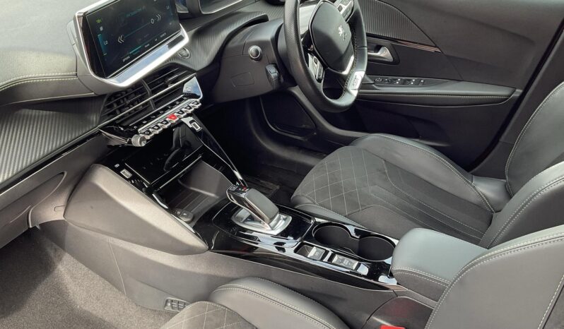 Used Peugeot 208 50kWh GT Premium Auto 5dr full