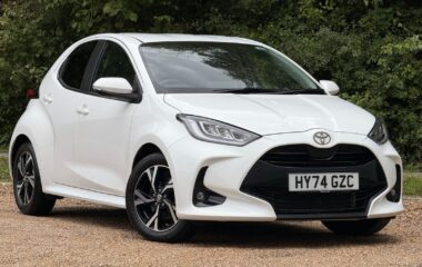 Used Toyota Yaris 1.5 VVT-h Design Hatchback 5dr Petrol Hybrid E-CVT Euro 6 (s/s) (116 ps)