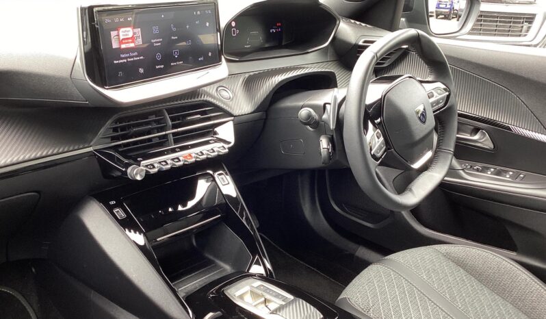 Used Peugeot 2008 1.2 PureTech Allure EAT Euro 6 (s/s) 5dr full