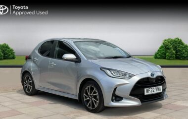 Used Toyota Yaris 1.5 VVT-h Design E-CVT Euro 6 (s/s) 5dr