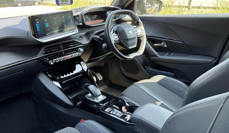 Used Peugeot 2008 50kWh GT Auto 5dr full