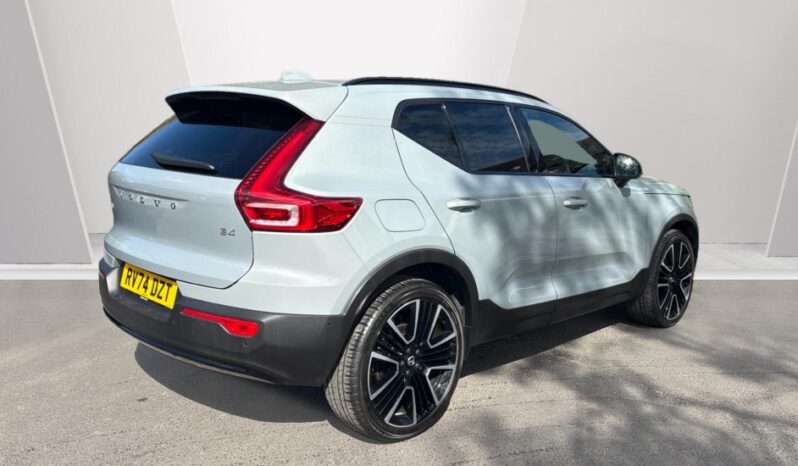 Used Volvo XC40 Ultra, B4 Mild hybrid, Petrol, Dark full