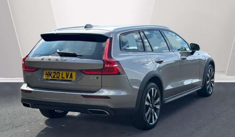 Used Volvo V60 Cross Country D4 AWD Plus Automatic full