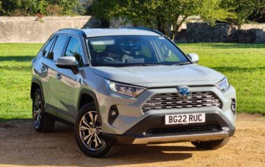 Used Toyota RAV-4 2.5 VVT-h Design CVT 4WD Euro 6 (s/s) 5dr