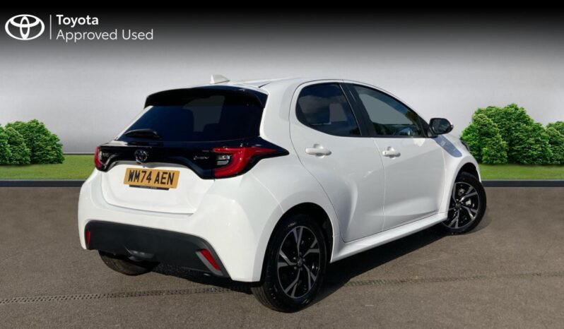 Used Toyota Yaris 1.5 VVT-h Design E-CVT Euro 6 (s/s) 5dr full