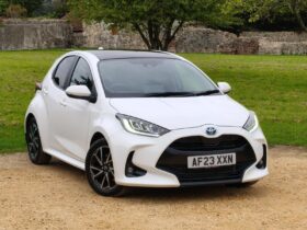 Used Toyota Yaris 1.5 VVT-h Design E-CVT Euro 6 (s/s) 5dr