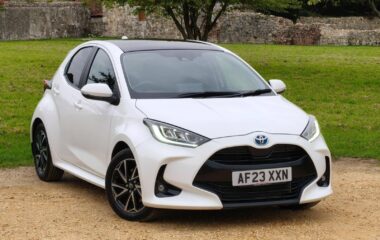 Used Toyota Yaris 1.5 VVT-h Design E-CVT Euro 6 (s/s) 5dr