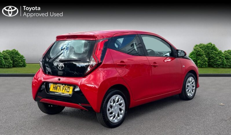 Used Toyota AYGO 1.0 VVT-i x-play Euro 6 (s/s) 5dr full