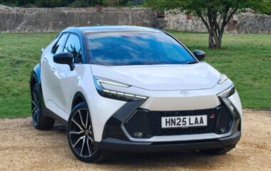 Used Toyota CHR 2.0 VVT 13.6kWh GR SPORT CVT Euro 6 (s/s) 5dr