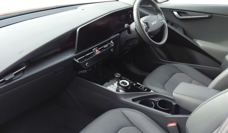 Used Kia Niro 64.8 kWh 3 full