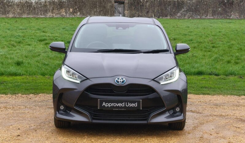 Used Toyota Yaris 1.5 VVT-h Design E-CVT Euro 6 (s/s) 5dr full
