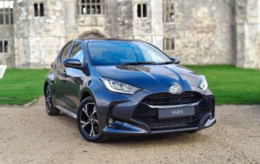 Used Toyota Yaris 1.5 VVT-h Design E-CVT Euro 6 (s/s) 5dr