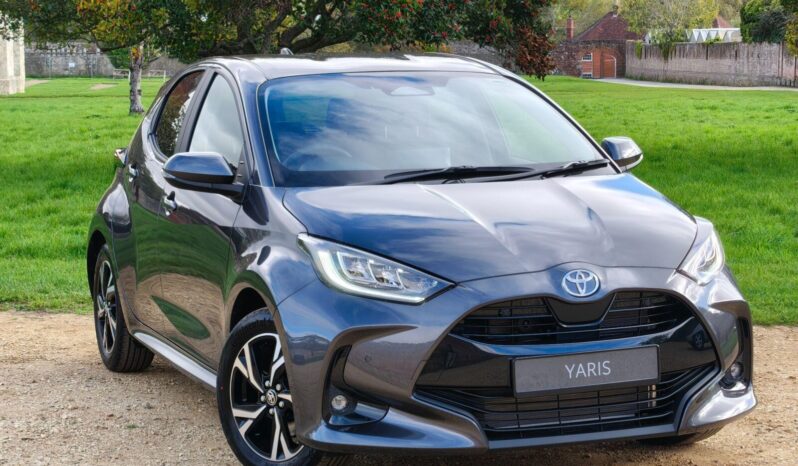Used Toyota Yaris 1.5 VVT-h Design E-CVT Euro 6 (s/s) 5dr full