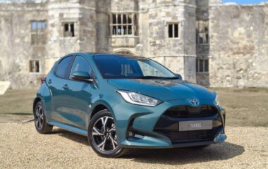 Used Toyota Yaris 1.5 VVT-h Design E-CVT Euro 6 (s/s) 5dr