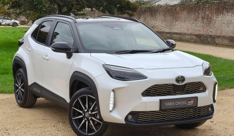 Used Toyota Yaris Cross 1.5 VVT-h GR SPORT E-CVT Euro 6 (s/s) 5dr full