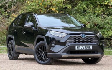 Used Toyota RAV-4 2.5 VVT-h GPF Design SUV 5dr Petrol Hybrid CVT 4WD Euro 6 (s/s) (222 ps)
