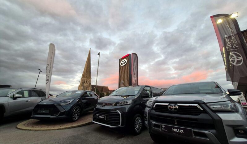 Used Toyota CHR 1.8 VVT-h Dynamic CVT Euro 6 (s/s) 5dr full