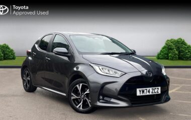 Used Toyota Yaris 1.5 VVT-h Design Hatchback 5dr Petrol Hybrid E-CVT Euro 6 (s/s) (116 ps)