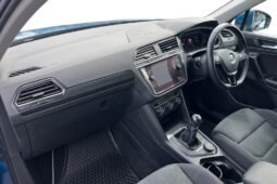 Used Volkswagen Tiguan 2.0 TDI SEL 4Motion Euro 6 (s/s) 5dr full