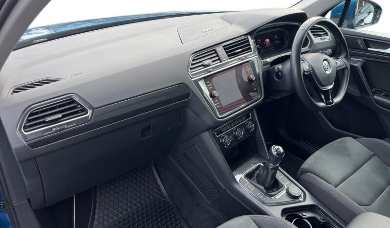 Used Volkswagen Tiguan 2.0 TDI SEL 4Motion Euro 6 (s/s) 5dr full