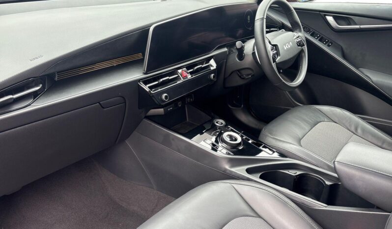 Used Kia Niro 64.8 kWh 3 full