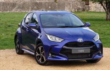 Used Toyota Yaris 1.5 VVT-h Design E-CVT Euro 6 (s/s) 5dr