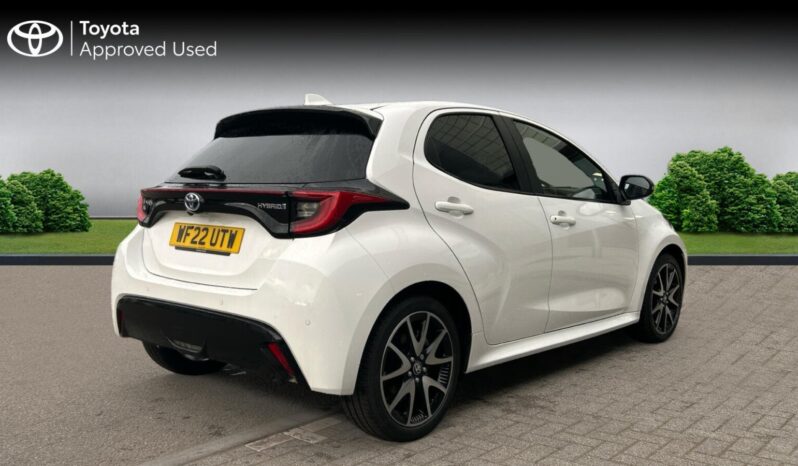 Used Toyota Yaris 1.5 VVT-h Dynamic E-CVT Euro 6 (s/s) 5dr full