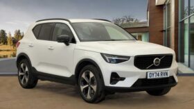 Used Volvo XC40 Plus, B3 Mild hybrid, Petrol, Dark