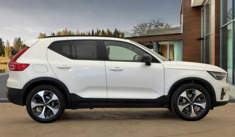 Used Volvo XC40 Plus, B3 Mild hybrid, Petrol, Dark full